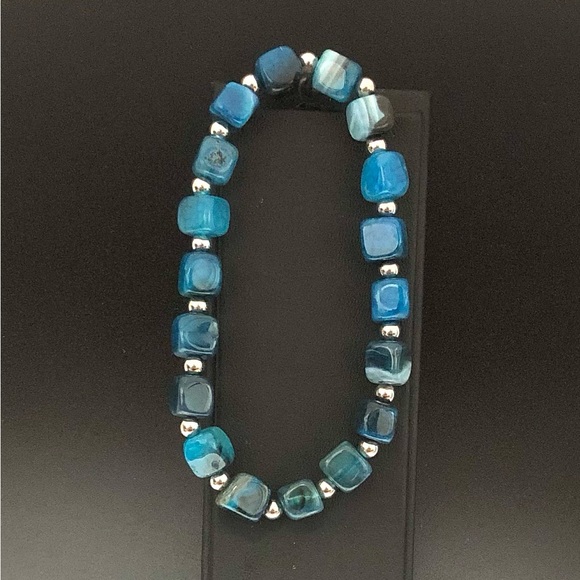 Blue Agate Bracelet Cube Beads Stretchable Bracelet - Picture 5 of 6